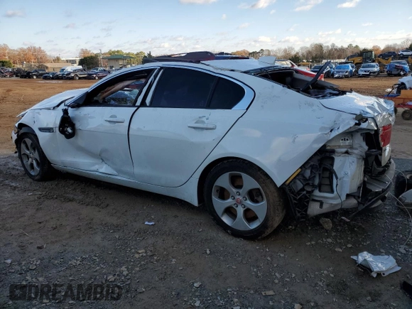 2018 Jaguar XE 25t with VIN SAJAR4FX7JCP37302, listed as a Copart auction lot 84703324 with 0 mi miles and Salvage Title. Bid and sale history available at carsss.com. Image 2.