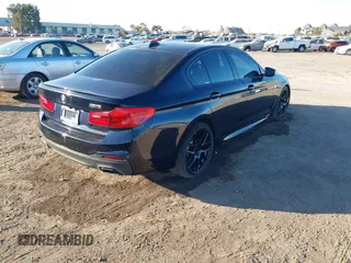 2020 BMW 5 Series 540i с VIN WBAJS1C01LCD20897, выставлен на аукционе IAAI как лот 41279762 с пробегом 62 886 миль миль и . История ставок и продаж доступна на DreamBid. Изображение 4.