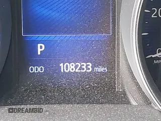 2018 Toyota C-HR XLE z VIN JTNKHMBX4J1001128, wystawiony jako IAAI lot #41957363 z przebiegiem 108 233 mil mil oraz . Historia ofert i sprzedaży dostępna na DreamBid. Obrazek 15.