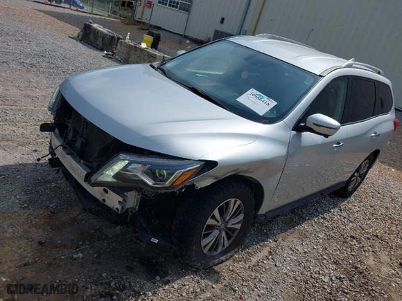 2019 Nissan Pathfinder S with VIN 5N1DR2MMXKC630055, listed as a IAAI auction lot 39966418 with NaN miles. Bid and sale history available at carsss.com. Image 2.