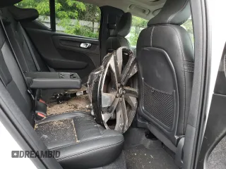 2025 Volvo XC40 Plus Bright Theme с VIN YV4L12UE3S2503506, выставлен на аукционе Copart как лот 58265625 с пробегом 12 667 миль миль и Чистый • Clean title. История ставок и продаж доступна на DreamBid. Изображение 10.