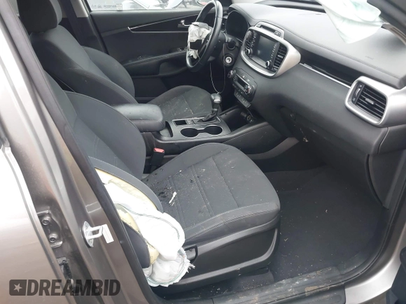 2019 Kia Sorento LX with VIN 5XYPGDA33KG508972, listed as a IAAI auction lot 41511319 with 88,285 mi miles. Bid and sale history available at carsss.com. Image 5.