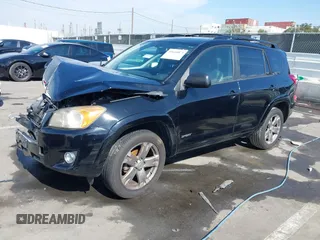 2010 Toyota RAV4 Sport z VIN JTMWF4DV9AD018951, wystawiony jako IAAI lot #41610873 z przebiegiem 149 900 mil mil oraz . Historia ofert i sprzedaży dostępna na DreamBid. Obrazek 20.