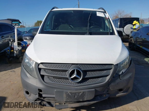 2016 Mercedes-Benz Metris Cargo z VIN WD3PG2EA1G3100067, wystawiony jako IAAI lot #41637257 z przebiegiem 571 601 mil mil oraz . Historia ofert i sprzedaży dostępna na DreamBid. Obrazek 12.