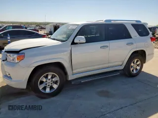 2010 Toyota 4Runner SR5 z VIN JTEZU5JRXA5008662, wystawiony jako Copart lot #50208105 z przebiegiem 185 515 mil mil oraz Szkoda całkowita • Salvage title. Historia ofert i sprzedaży dostępna na DreamBid. Obrazek 1.