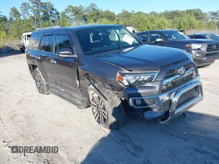 2018 Toyota 4Runner SR5 with VIN JTEBU5JR6J5513504, listed as a IAAI auction lot 41595004 with 121,524 mi miles. Bid and sale history available at carsss.com. Image 1.