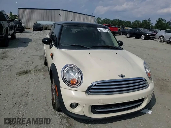 2013 MINI Hardtop с VIN WMWSU3C57DT681944, выставлен на аукционе Copart как лот 60126245 с пробегом 118 319 миль миль и Списание • Salvage title. История ставок и продаж доступна на DreamBid. Изображение 13.