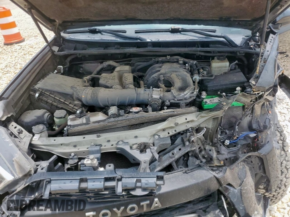 2019 Toyota 4Runner SR5 with VIN JTEBU5JR6K5721383, listed as a Copart auction lot 59556525 with 82,108 mi miles and Salvage title. Bid and sale history available at DreamBid. Image 12.
