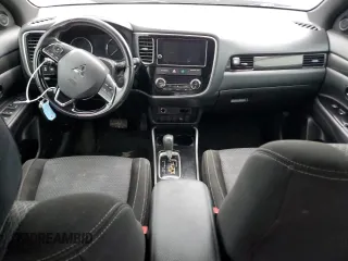 2018 Mitsubishi Outlander ES z VIN JA4AZ3A31JZ051535, wystawiony jako Copart lot #54775705 z przebiegiem 123 776 mil mil oraz Szkoda całkowita • Salvage title. Historia ofert i sprzedaży dostępna na DreamBid. Obrazek 8.