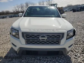 2024 Nissan Frontier SV z VIN 1N6ED1CM9RN671355, wystawiony jako Copart lot #51690195 z przebiegiem 2 001 mil mil oraz Szkoda całkowita • Salvage title. Historia ofert i sprzedaży dostępna na DreamBid. Obrazek 5.