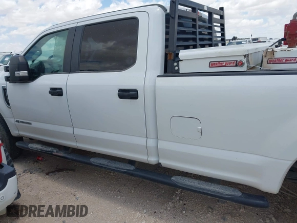 2018 Ford F-250 XL with VIN 1FT7W2BT2JEC78080, listed as a IAAI auction lot 42560676 with 239,286 mi miles and . Bid and sale history available at DreamBid. Image 13.