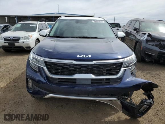 2022 Kia Seltos SX with VIN KNDETCA27N7268234, listed as a Copart auction lot 50480095 with 43,950 mi miles and Salvage title. Bid and sale history available at DreamBid. Image 5.