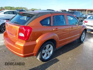 2011 Dodge Caliber Mainstreet z VIN 1B3CB3HA5BD297950, wystawiony jako IAAI lot #42073342 z przebiegiem 155 421 mil mil oraz . Historia ofert i sprzedaży dostępna na DreamBid. Obrazek 4.