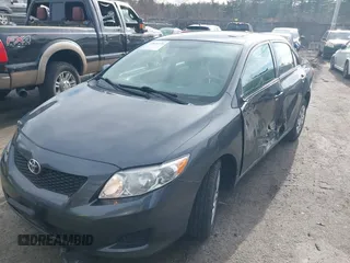 2009 Toyota Corolla z VIN 1NXBU40E19Z033512, wystawiony jako IAAI lot #41810775 z przebiegiem 101 752 mil mil oraz . Historia ofert i sprzedaży dostępna na DreamBid. Obrazek 2.