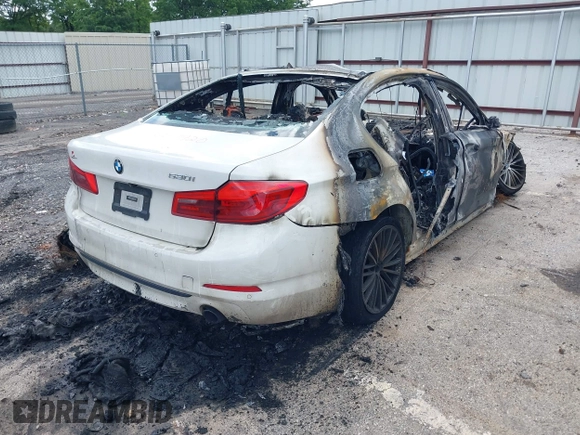 2020 BMW 5 Series 530i z VIN WBAJR3C01LWW66984, wystawiony jako IAAI lot #42244920 z przebiegiem Nie podano mil oraz . Historia ofert i sprzedaży dostępna na DreamBid. Obrazek 4.