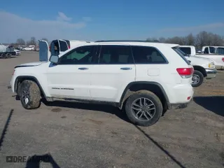 2019 Jeep Grand Cherokee Limited with VIN 1C4RJFBG3KC734697, listed as a IAAI auction lot 41645913 with 128,419 mi miles. Bid and sale history available at carsss.com. Image 14.