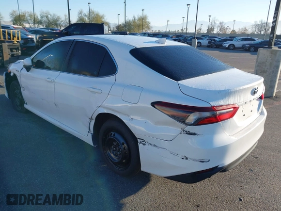 2021 Toyota Camry Hybrid LE with VIN 4T1C31AK4MU549057, listed as a IAAI auction lot 41686552 with 43,051 mi miles. Bid and sale history available at carsss.com. Image 3.
