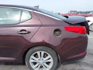 2012 Kia Optima LX z VIN 5XXGM4A70CG012349, wystawiony jako IAAI lot #42290950 z przebiegiem 112 293 mil mil oraz . Historia ofert i sprzedaży dostępna na DreamBid. Obrazek 15.