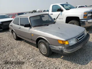 1987 Saab 900 z VIN YS3AR35J5H3010183, wystawiony jako Copart lot #70003404 z przebiegiem 138 740 mil mil oraz Czysty tytuł • Clean title. Historia ofert i sprzedaży dostępna na DreamBid. Obrazek 4.