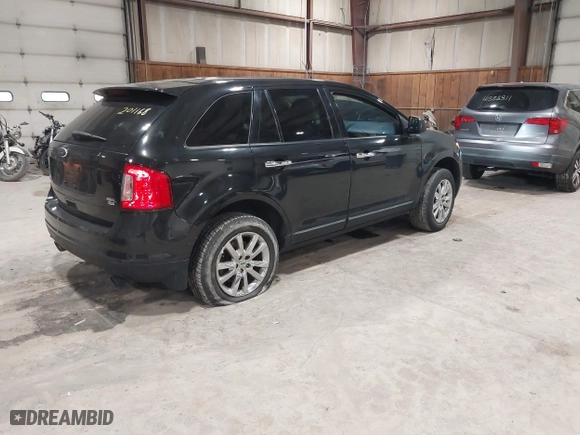 2011 Ford Edge SEL with VIN 2FMDK4JC1BBA17897, listed as a IAAI auction lot 41535952 with 157,502 mi miles. Bid and sale history available at carsss.com. Image 4.