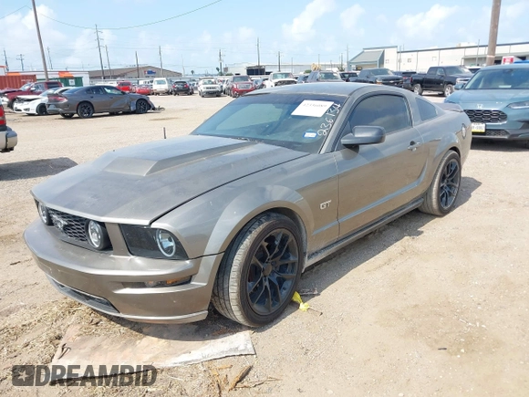 2005 Ford Mustang GT Deluxe with VIN 1ZVFT82H155236134, listed as a IAAI auction lot 42336089 with 112,668 mi miles and . Bid and sale history available at DreamBid. Image 2.