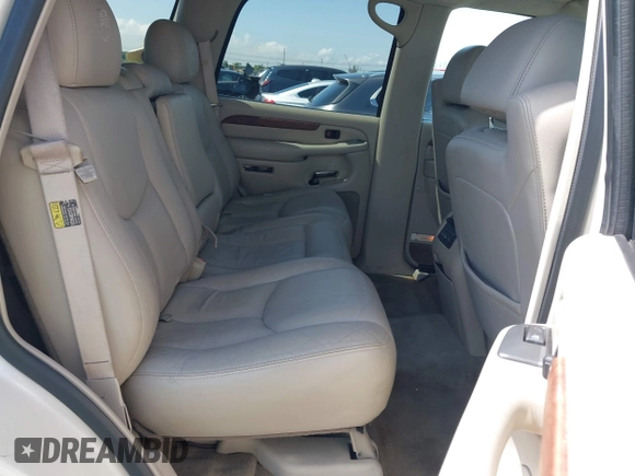 2005 Cadillac Escalade with VIN 1GYEC63T65R154327, listed as a IAAI auction lot 42286355 with Not provided miles and . Bid and sale history available at DreamBid. Image 8.