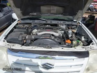 2005 Suzuki XL-7 LX with VIN JS3TY92V954100876, listed as a IAAI auction lot 41799284 with 203,303 mi miles. Bid and sale history available at carsss.com. Image 10.