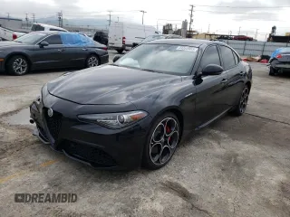 2022 Alfa Romeo Giulia Ti with VIN ZARFAMBN8N7666048, listed as a Copart auction lot 44265963 with 3,134 mi miles. Bid and sale history available at carsss.com. Image 1.
