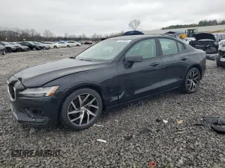 2020 Volvo S60 Momentum with VIN 7JR102FK6LG054957, listed as a Copart auction lot 44944025 with 85,216 mi miles and Salvage Title. Bid and sale history available at carsss.com. Image 1.