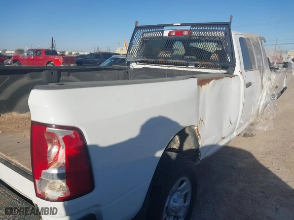 2018 Ram 2500 Tradesman with VIN 3C6UR5HJ5JG284277, listed as a IAAI auction lot 41708541 with 1 mi miles. Bid and sale history available at carsss.com. Image 4.