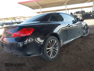 2011 Infiniti G37 with VIN JN1CV6FE2BM951884, listed as a IAAI auction lot 41958859 with 255,476 mi miles. Bid and sale history available at carsss.com. Image 4.