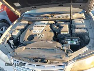 2006 Hyundai Azera SE with VIN KMHFC46F16A109232, listed as a IAAI auction lot 40932728 with 210,300 mi miles and . Bid and sale history available at DreamBid. Image 10.