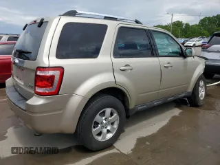 2010 Ford Escape Limited z VIN 1FMCU9EG2AKB77985, wystawiony jako Copart lot #56747655 z przebiegiem 88 362 mil mil oraz Szkoda całkowita • Salvage title. Historia ofert i sprzedaży dostępna na DreamBid. Obrazek 3.
