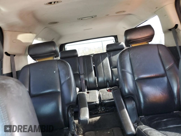 2009 GMC Yukon XL z VIN 1GKFC06279R255624, wystawiony jako Copart lot #49852455 z przebiegiem 236 322 mil mil oraz Szkoda całkowita • Salvage title. Historia ofert i sprzedaży dostępna na DreamBid. Obrazek 10.