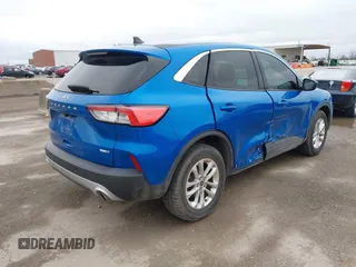 2020 Ford Escape SE with VIN 1FMCU9G62LUB18933, listed as a IAAI auction lot 41564797 with 68,187 mi miles. Bid and sale history available at carsss.com. Image 4.