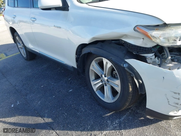 2012 Toyota Highlander Limited with VIN 5TDYK3EH3CS065911, listed as a IAAI auction lot 41031649 with 158,162 mi miles. Bid and sale history available at carsss.com. Image 17.
