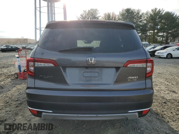 2021 Honda Pilot Elite with VIN 5FNYF6H04MB035043, listed as a Copart auction lot 39205114 with 35,870 mi miles and Salvage Title. Bid and sale history available at carsss.com. Image 6.