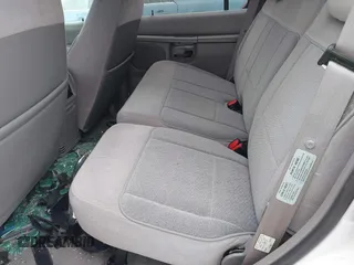 1998 Mercury Mountaineer with VIN 4M2ZU54E6WUJ22663, listed as a IAAI auction lot 42050047 with 123,766 mi miles and . Bid and sale history available at DreamBid. Image 8.