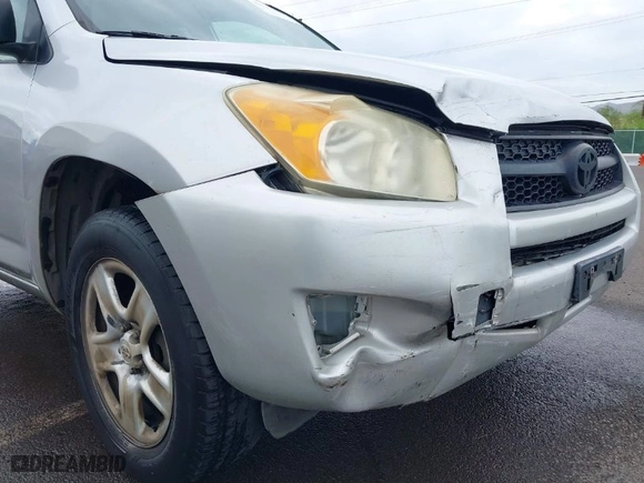 2011 Toyota RAV4 with VIN JTMZF4DV3B5040128, listed as a IAAI auction lot 40121543 with 93,195 mi miles. Bid and sale history available at carsss.com. Image 6.
