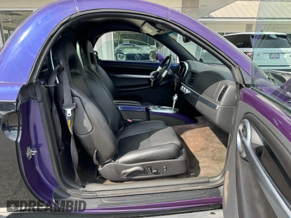 2004 Chevrolet SSR LS z VIN 1GCES14P74B108168, wystawiony jako Copart lot #70905024 z przebiegiem 97 364 mil mil oraz Czysty tytuł • Clean title. Historia ofert i sprzedaży dostępna na DreamBid. Obrazek 5.
