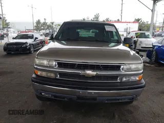 2002 Chevrolet Tahoe LS with VIN 1GNEC13T62R311933, listed as a IAAI auction lot 41895509 with 236,603 mi miles and . Bid and sale history available at DreamBid. Image 13.