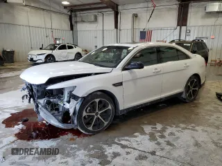 2015 Ford Taurus SHO z VIN 1FAHP2KT0FG158913, wystawiony jako Copart lot #58056135 z przebiegiem 126 388 mil mil oraz Czysty tytuł • Clean title. Historia ofert i sprzedaży dostępna na DreamBid. Obrazek 1.