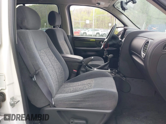 2005 GMC Envoy XL SLE with VIN 1GKET16S156140577, listed as a IAAI auction lot 42116766 with 145,060 mi miles. Bid and sale history available at carsss.com. Image 5.