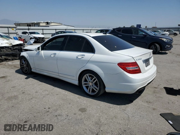 2014 Mercedes-Benz C 250 Sport with VIN WDDGF4HB2EA940916, listed as a Copart auction lot 62550455 with 91,691 mi miles and Salvage title. Bid and sale history available at DreamBid. Image 2.