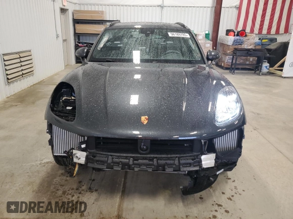 2023 Porsche Macan S z VIN WP1AG2A58PLB41864, wystawiony jako Copart lot #56189785 z przebiegiem 7112 mil mil oraz Szkody całkowita. Historia ofert i sprzedaży dostępna na DreamBid. Obrazek 5.