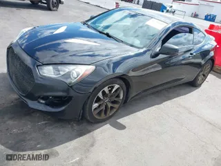 2013 Hyundai Genesis Coupe 2.0T R-Spec with VIN KMHHT6KD4DU094715, listed as a IAAI auction lot 41795507 with 124,173 mi miles. Bid and sale history available at carsss.com. Image 12.