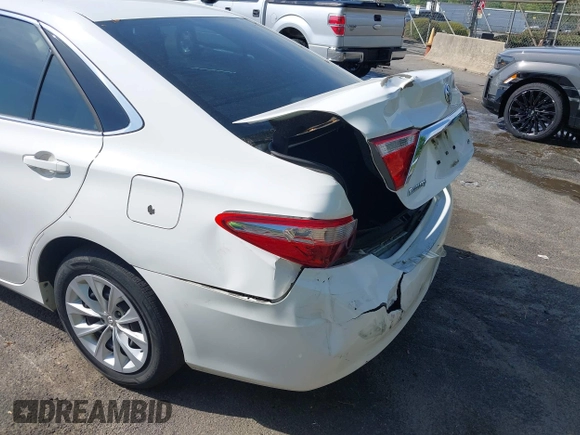 2015 Toyota Camry XLE z VIN 4T1BF1FK9FU874141, wystawiony jako IAAI lot #42025319 z przebiegiem 180 879 mil mil oraz . Historia ofert i sprzedaży dostępna na DreamBid. Obrazek 17.