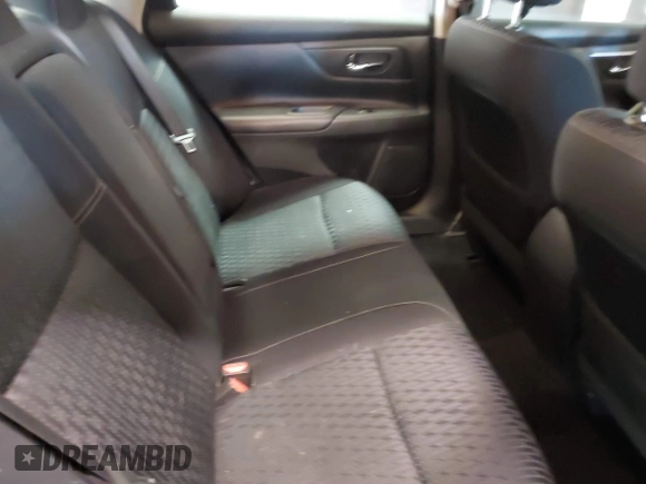 2016 Nissan Altima SV with VIN 1N4AL3AP5GC177327, listed as a IAAI auction lot 41357392 with 114,544 mi miles and . Bid and sale history available at DreamBid. Image 8.