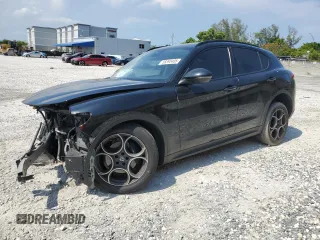 2018 Alfa Romeo Stelvio Sport z VIN ZASFAKPN3J7B77517, wystawiony jako Copart lot #58393405 z przebiegiem 49 311 mil mil oraz Szkoda całkowita • Salvage title. Historia ofert i sprzedaży dostępna na DreamBid. Obrazek 1.