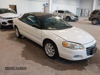 2005 Chrysler Sebring GTC with VIN 1C3EL75R75N631713, listed as a IAAI auction lot 41500400 with 113,085 mi miles and . Bid and sale history available at DreamBid. Image 1.